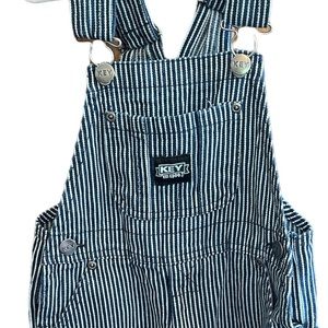 Key brand overalls. New without tags only tried on. Size 2T White/blue stripes